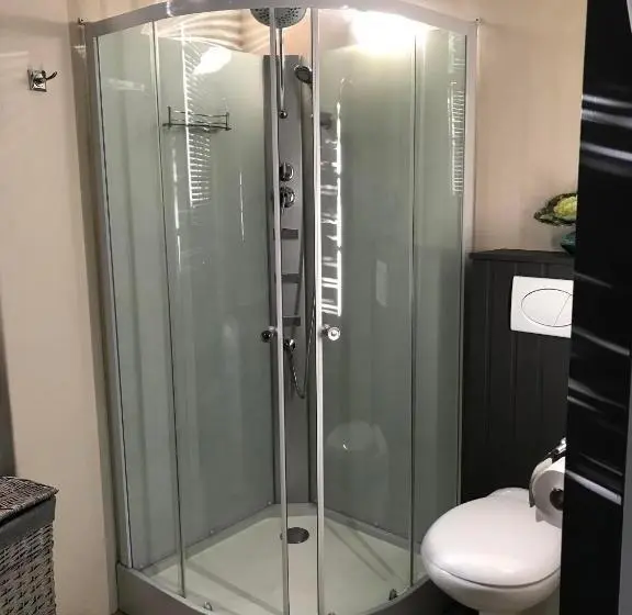 スタンダードスタジオ, B&b Sauvignon Country Lodge