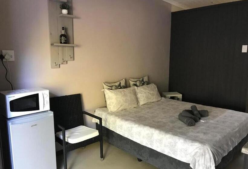 إستوديو قياسى, B&b Sauvignon Country Lodge