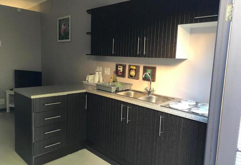 إستوديو قياسى, B&b Sauvignon Country Lodge