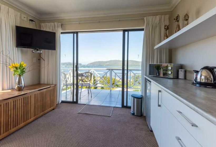 Люкс, 6 On Protea