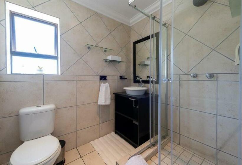 Люкс, 6 On Protea