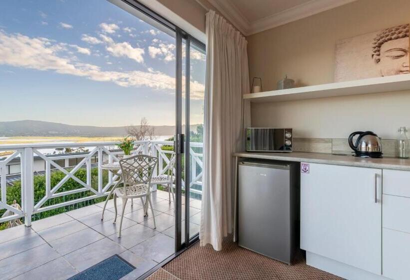 Люкс, 6 On Protea