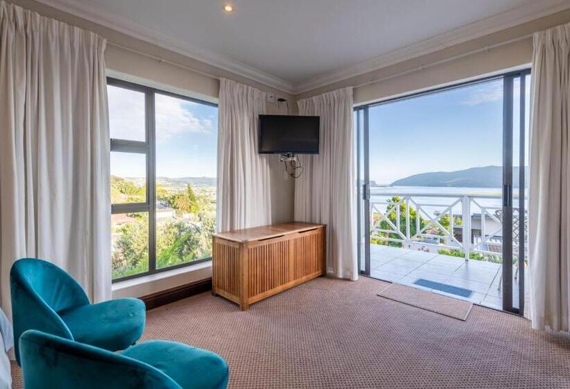 Люкс, 6 On Protea