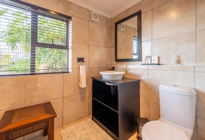 Family Suite, 6 On Protea