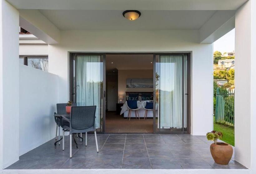 Люкс, 6 On Protea