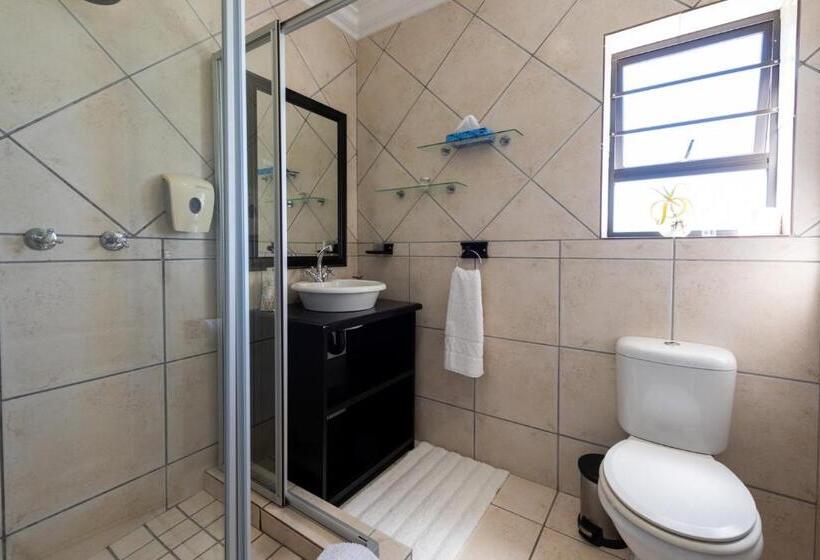 Люкс, 6 On Protea