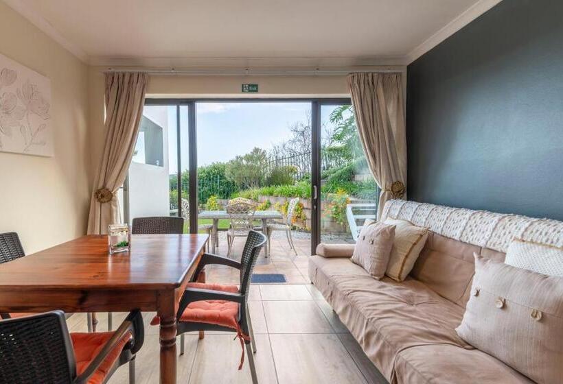 Family Suite, 6 On Protea