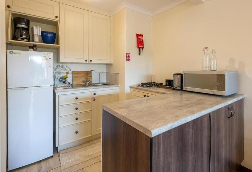 Family Suite, 6 On Protea