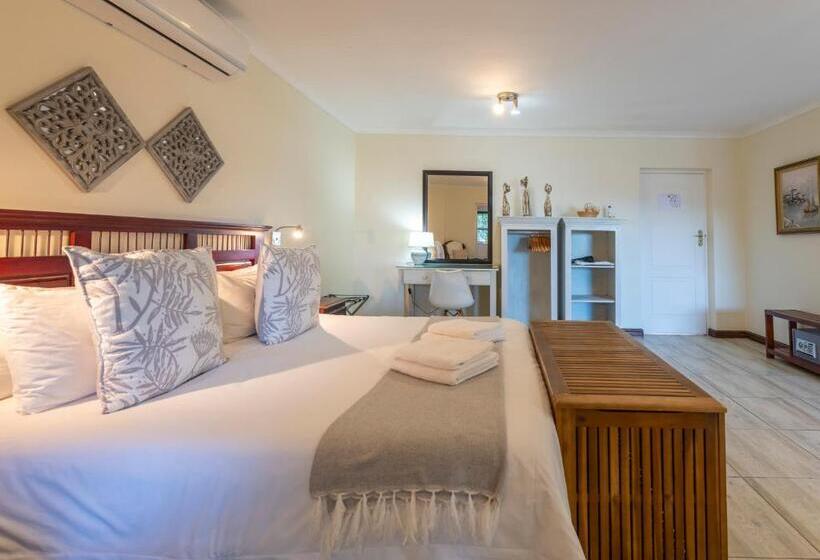 Family Suite, 6 On Protea