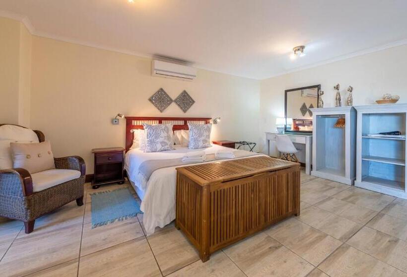 Family Suite, 6 On Protea