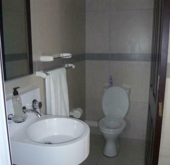 带大床的标准间, Absolute Cornwall Bed And Breakfast