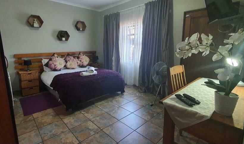 חדר משפחתי חדר אמבטיה משותף, Aero Lodge Guest House