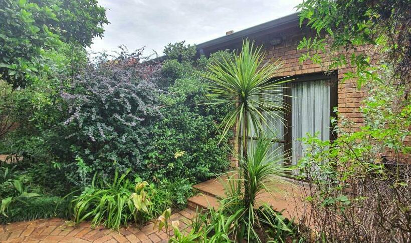 חדר סטנדרט, Aero Lodge Guest House