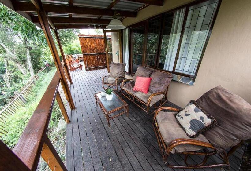 スタンダードバンガロー, Fish Eagle Manor