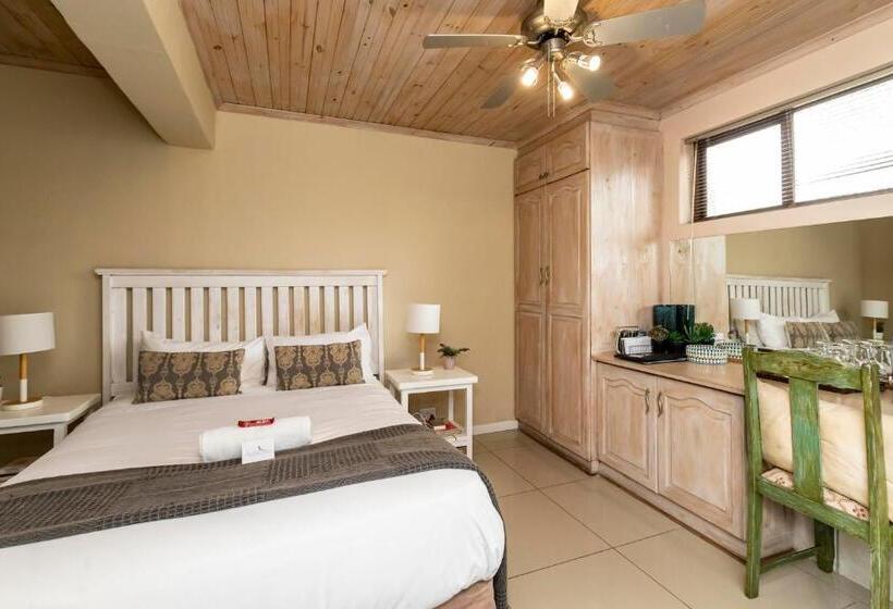 スタンダードインサイドビュールーム, Fish Eagle Manor