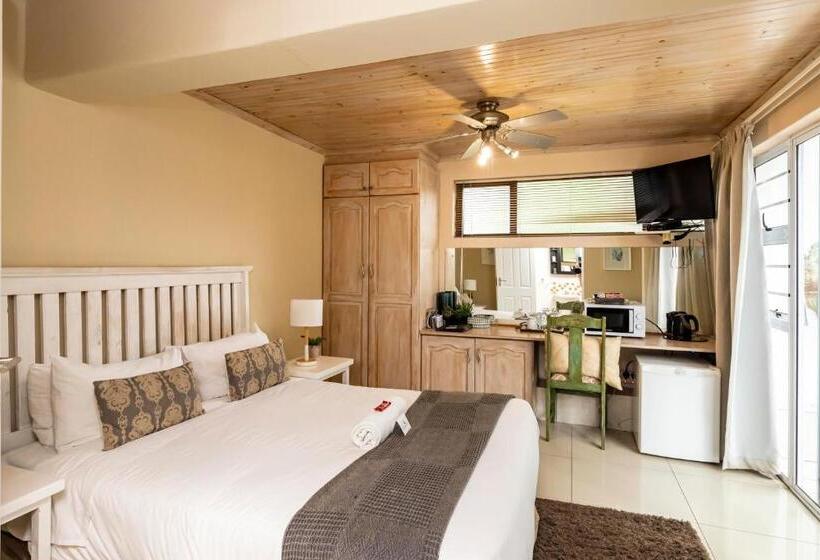 スタンダードインサイドビュールーム, Fish Eagle Manor