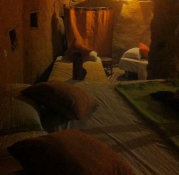 اتاق استاندارد چهار تخته, Maison Boutchrafine