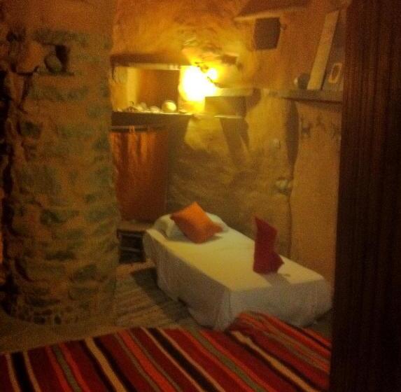 اتاق استاندارد چهار تخته, Maison Boutchrafine