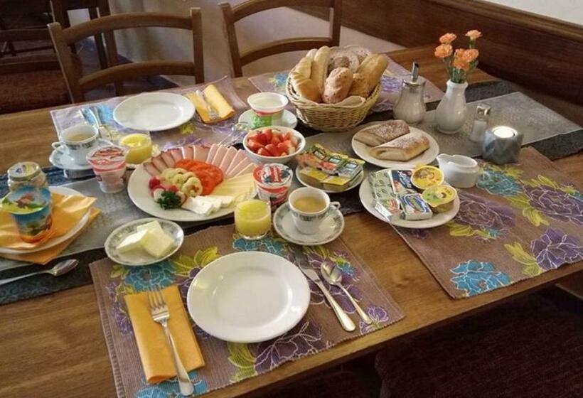 스탠다드 트리플 룸, Penzión Harmony