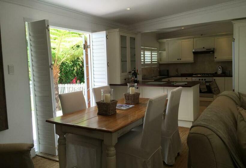 סוויטה דלוקס, The White Manor