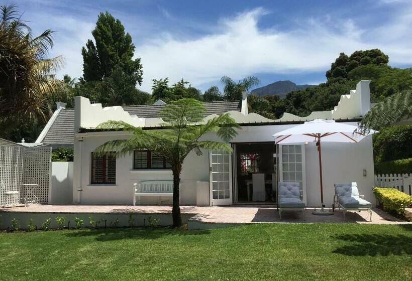 סוויטה דלוקס, The White Manor