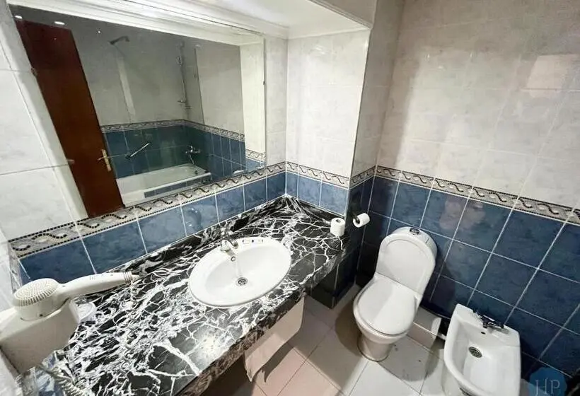 اتاق استاندارد سه نفره, Hôtel Plaisance