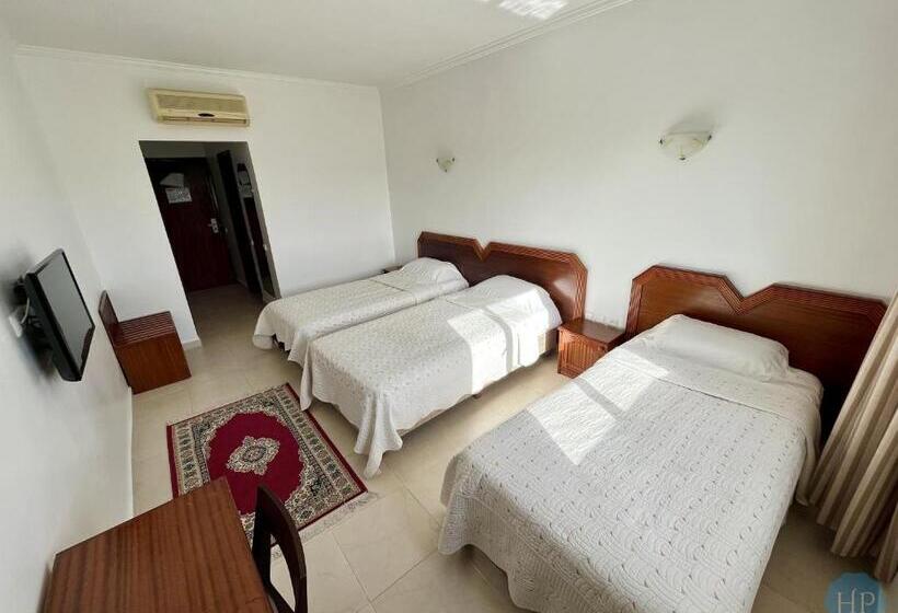 스탠다드 트리플 룸, Hôtel Plaisance