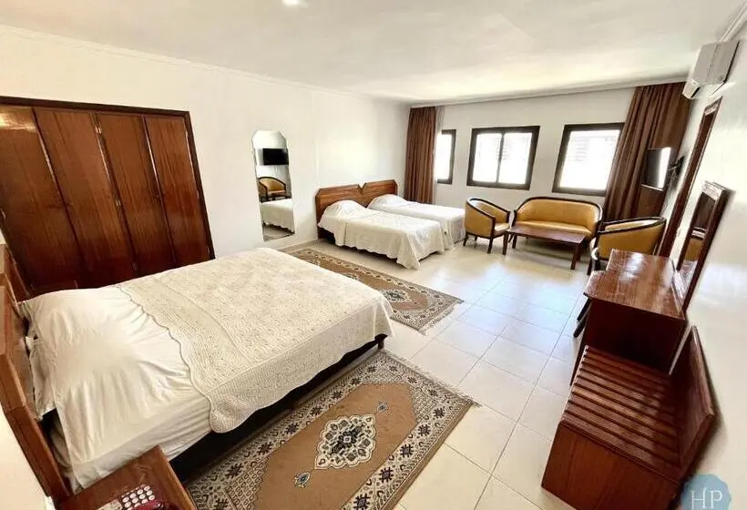 اتاق استاندارد چهار تخته, Hôtel Plaisance