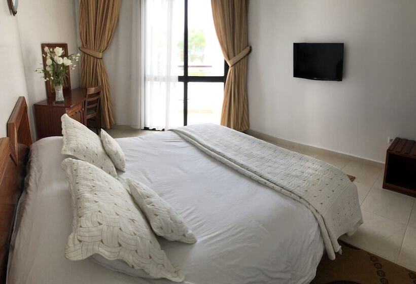 اتاق استاندارد یک نفره, Hôtel Plaisance