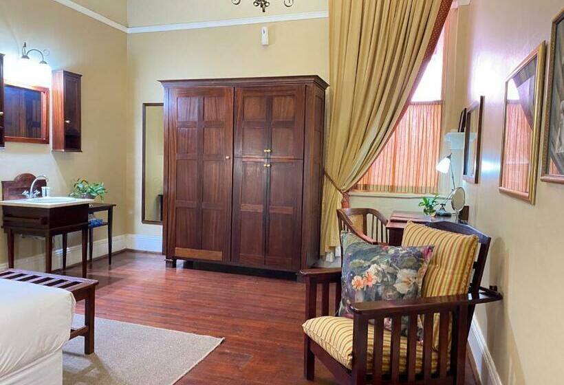 اتاق استاندارد, Kimberley Club Guesthouse