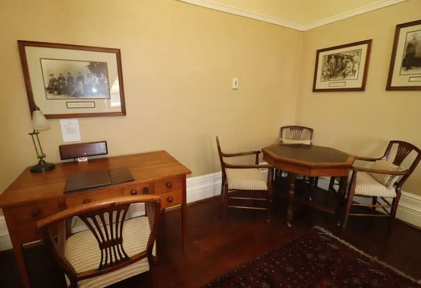 Perhesviitti, Kimberley Club Guesthouse