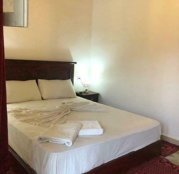 اتاق استاندارد, L Arganier D Ammelne