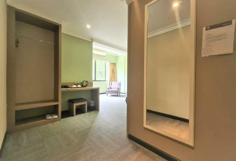 Deluxe-huone, Merdeka