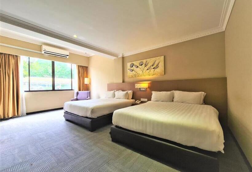 جناح عائلي, Merdeka