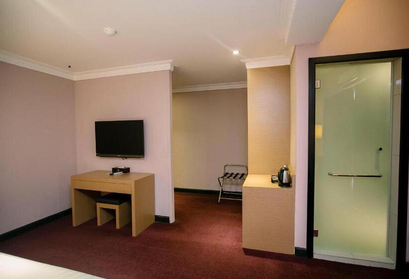 סוויטה אקזקיוטיב, Merdeka