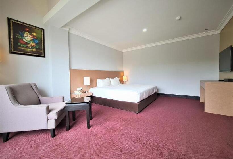 סוויטה אקזקיוטיב, Merdeka