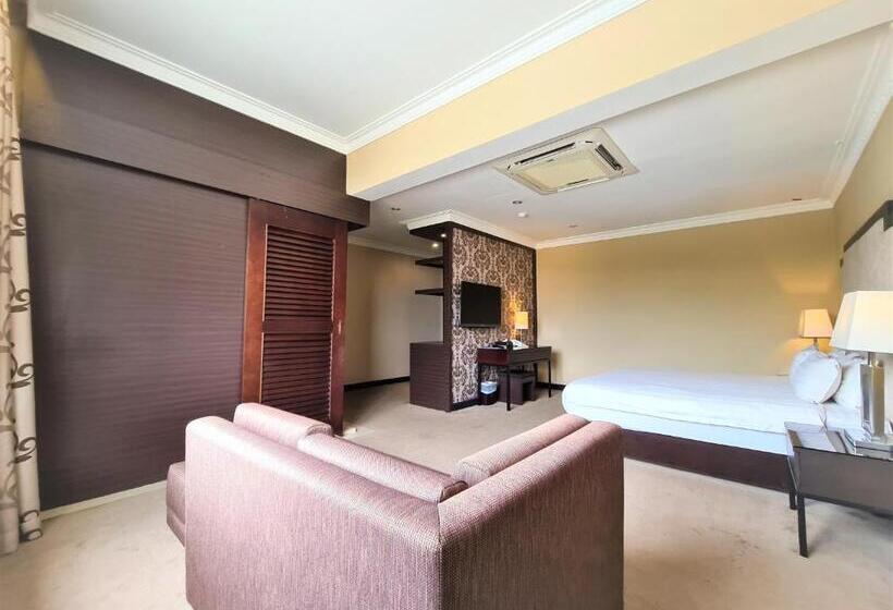 جناح بريميوم, Merdeka