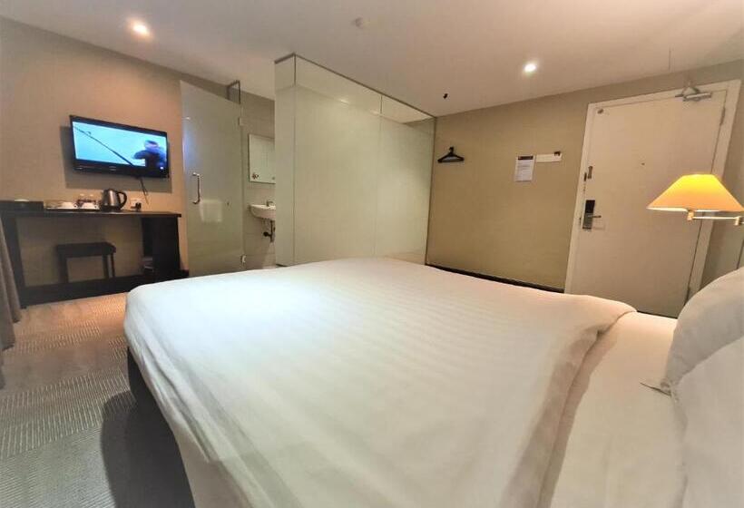 חדר דלוקס, Merdeka