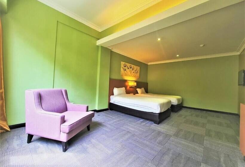 غرفة ديلوكس, Merdeka