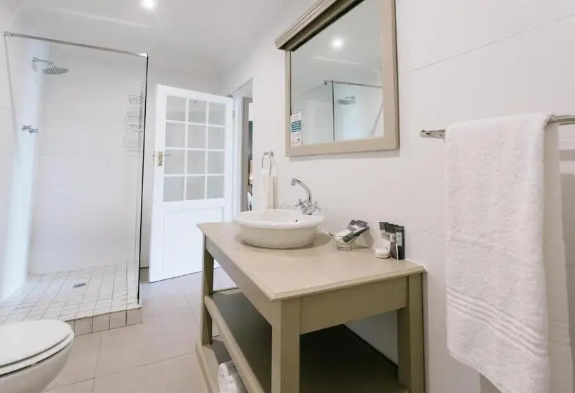 Perhehuone, Mont D Or Hotel Clarens