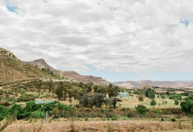Perhehuone, Mont D Or Hotel Clarens