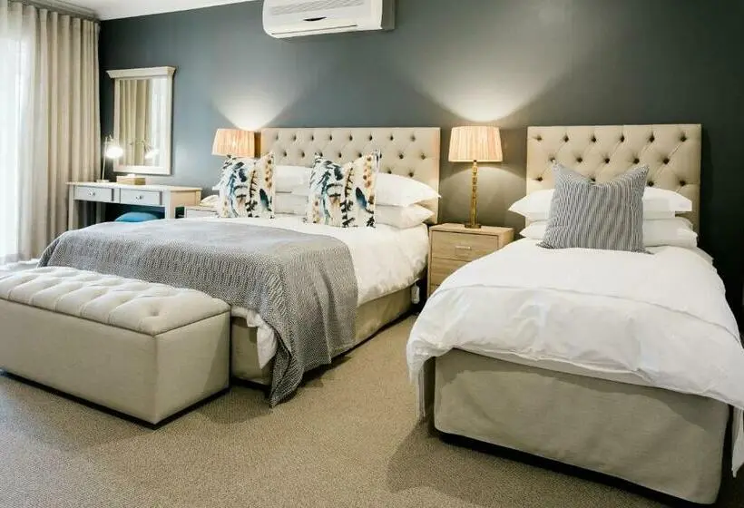 Perhehuone, Mont D Or Hotel Clarens