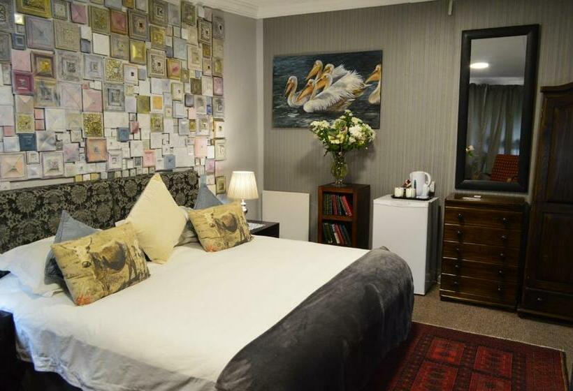 スタンダードルーム, Rabbit Hole