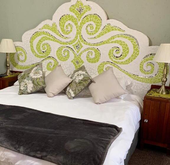 スタンダードルーム, Rabbit Hole