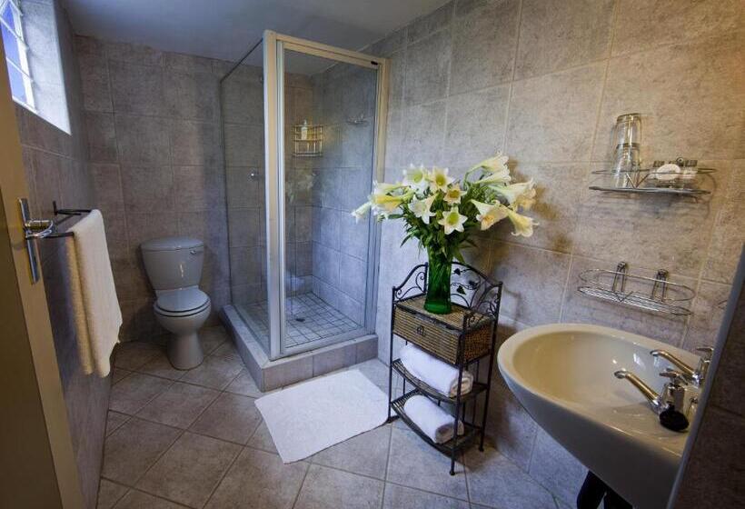 スタンダードルーム, Rabbit Hole