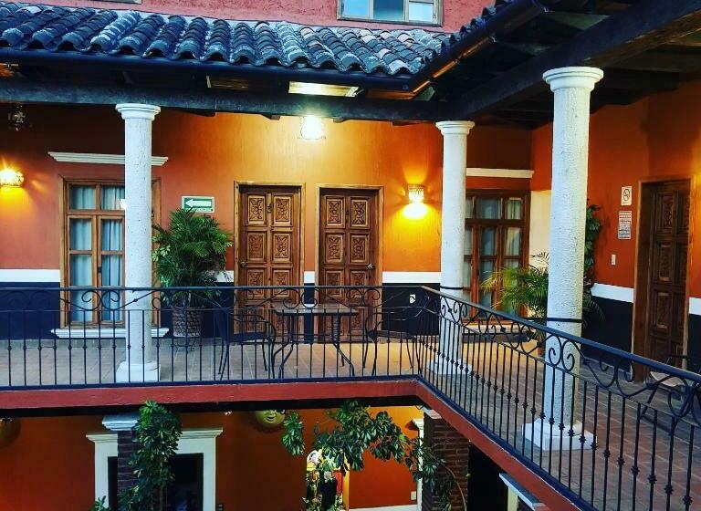 اتاق استاندارد سه نفره, San Sebastian