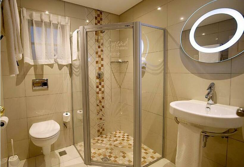 디럭스 룸, The Cycad Lodge & Chalets