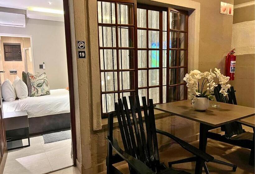 스탠다드 룸, The Cycad Lodge & Chalets