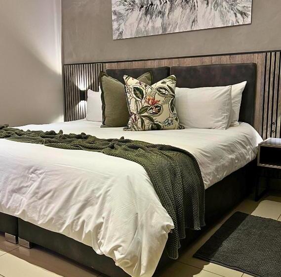 디럭스 룸, The Cycad Lodge & Chalets