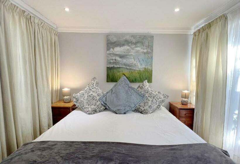 スタンダードルーム, Rabbit Hole